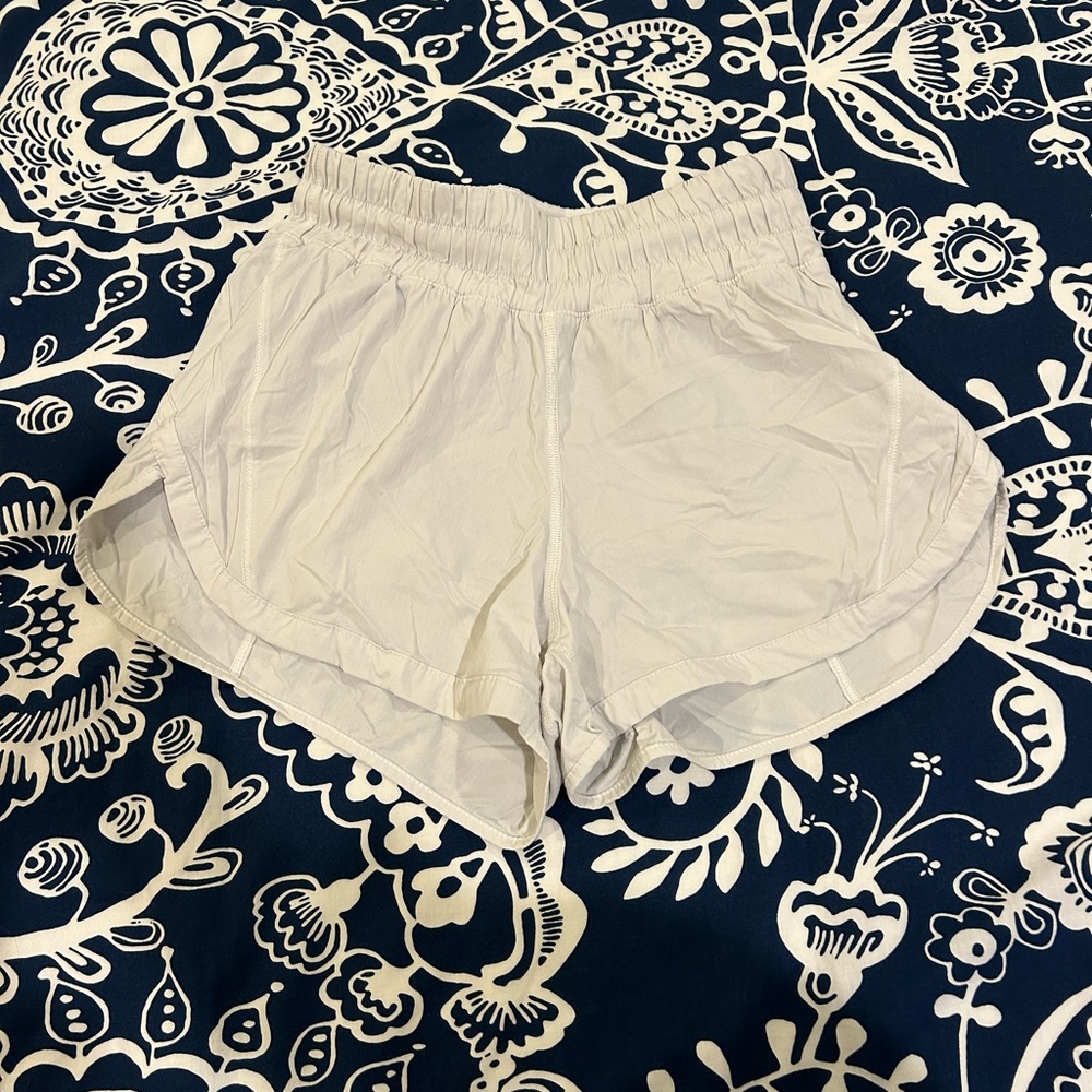 Lululemon track that high rise shorts white size 4
